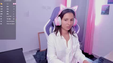 Lunita online show from February 11, 2:11 pm