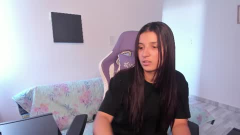 Snapshot of cositarika__ chatting on July 29, 2:15 pm Lunita online show from July 29, 2:15 pm