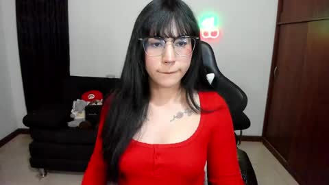 Snapshot of cosmickitty_ chatting on April 7, 4:13 am Tatii online show from April 7, 4:13 am