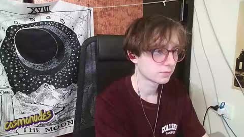 Snapshot of cosmonudes chatting on January 9, 7:59 pm Barry online show from January 9, 7:59 pm