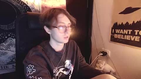 Snapshot of cosmonudes chatting on February 1, 7:12 pm Barry online show from February 1, 7:12 pm