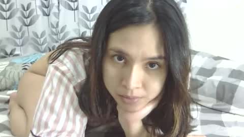 Liz Gwyneth Charlota online show from February 2, 8:40 pm