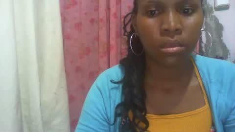couleur_vanille online show from February 1, 1:44 am