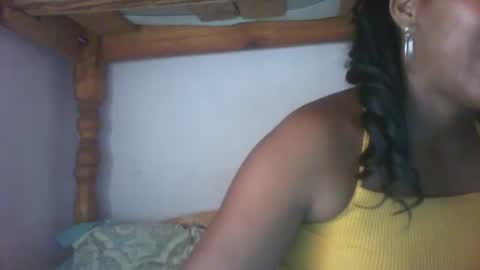 couleur_vanille online show from February 5, 7:50 am
