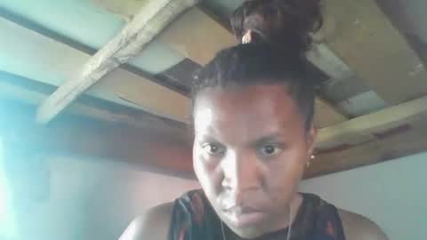 couleur_vanille online show from April 29, 5:55 am