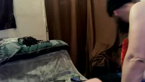 Snapshot of countryfuckers chatting on January 17, 11:06 am Alaskawildcouple online show from January 17, 11:06 am