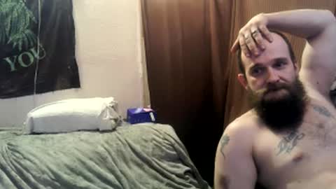 Snapshot of countryfuckers chatting on February 2, 9:19 am Alaskawildcouple online show from February 2, 9:19 am