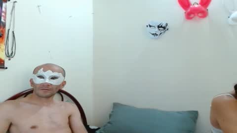 couple_hot86 online show from February 9, 4:33 pm