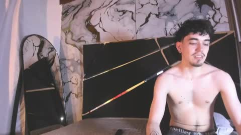 couple_in_heat_ online show from May 16, 9:13 pm