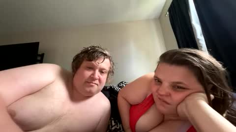 Amanda and Shawn online show from June 8, 5:02 pm