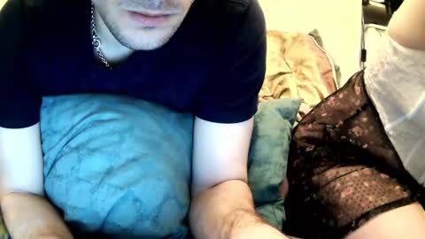 coupleforyou23 online show from December 13, 12:09 am