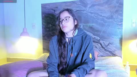 Couplehot  1 online show from January 12, 6:49 am