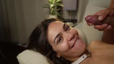 Snapshot of couplemylove chatting on October 17, 4:59 am Momo and Nico - - 20 OFF online show from October 17, 4:59 am