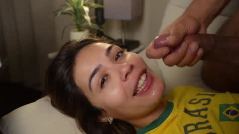 Snapshot of couplemylove chatting on October 26, 4:40 am Momo and Nico - - 20 OFF online show from October 26, 4:40 am