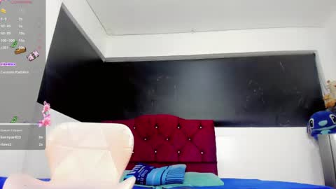 couples_xyx online show from July 18, 3:11 am
