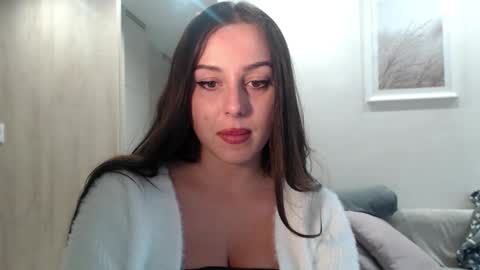 Courtney online show from October 3, 2:03 pm