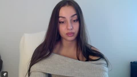 Courtney online show from May 18, 2:23 pm