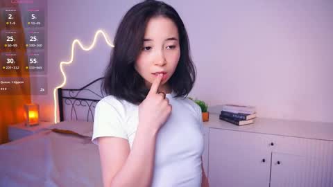 Yui online show from May 9, 7:13 am