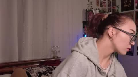 Snapshot of coventinahazleton chatting on December 16, 8:14 pm Yuna online show from December 16, 8:14 pm