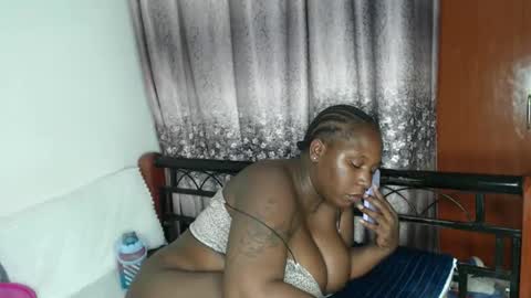 Erykah online show from May 13, 6:38 pm