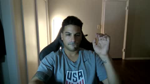 Snapshot of cpapichulo chatting on January 10, 1:40 am CpapiChulo online show from January 10, 1:40 am