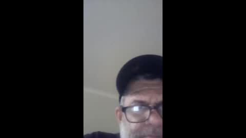Snapshot of crackerboss chatting on October 6, 7:50 am crackerboss online show from October 6, 7:50 am