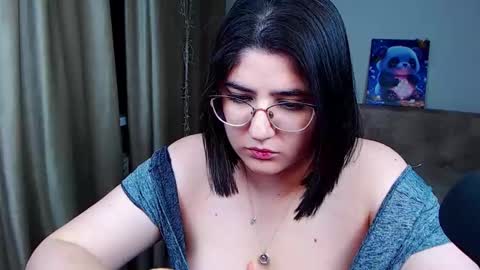 Snapshot of crazy_bunya chatting on December 23, 2:07 pm Crazy Bunya online show from December 23, 2:07 pm