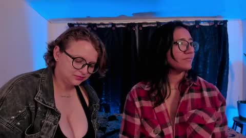 Lexie  Rose  online show from April 1, 2:12 am