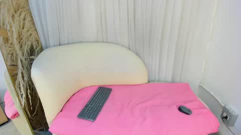 crazy_girl___ online show from July 9, 11:58 am