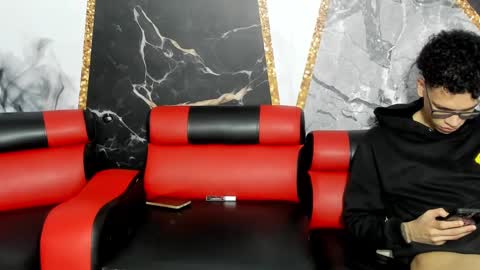 Snapshot of crazy_sexvip chatting on February 12, 3:07 am - Girl ZOE and Boy Cain online show from February 12, 3:07 am