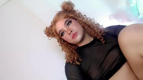 Snapshot of crazy_vixen chatting on February 25, 12:55 pm Hot Ayisha online show from February 25, 12:55 pm