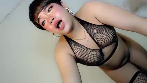 Snapshot of crazy_vixen chatting on March 9, 9:14 pm Hot Ayisha online show from March 9, 9:14 pm