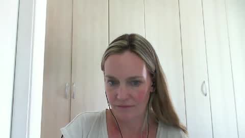 Anny online show from December 12, 3:48 pm