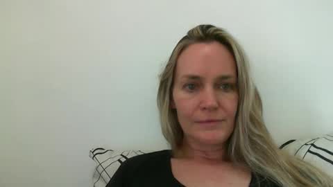 Anny online show from December 23, 6:48 pm