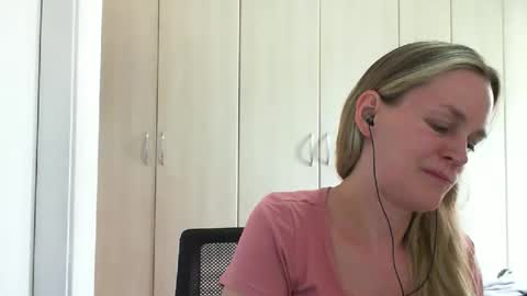 Anny online show from December 30, 5:55 pm