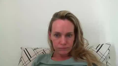 Anny online show from January 3, 5:10 pm