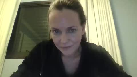 Snapshot of crazyanny chatting on October 1, 12:38 am Anny online show from October 1, 12:38 am