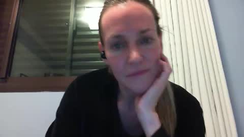 Snapshot of crazyanny chatting on October 4, 12:52 am Anny online show from October 4, 12:52 am