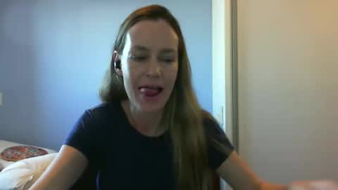 Snapshot of crazyanny chatting on October 6, 10:45 am Anny online show from October 6, 10:45 am