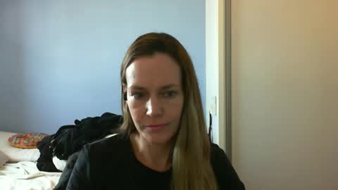 Snapshot of crazyanny chatting on October 15, 10:59 am Anny online show from October 15, 10:59 am