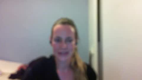 Snapshot of crazyanny chatting on October 17, 11:29 pm Anny online show from October 17, 11:29 pm