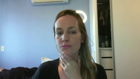 Snapshot of crazyanny chatting on October 28, 10:19 am Anny online show from October 28, 10:19 am