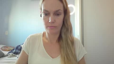 Anny online show from April 2, 10:46 am