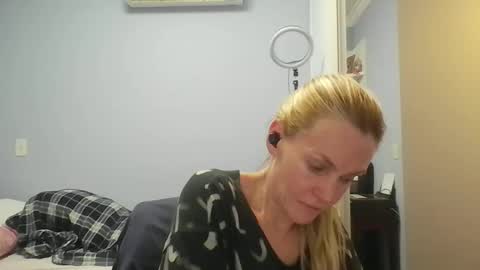 Anny online show from May 4, 12:17 am