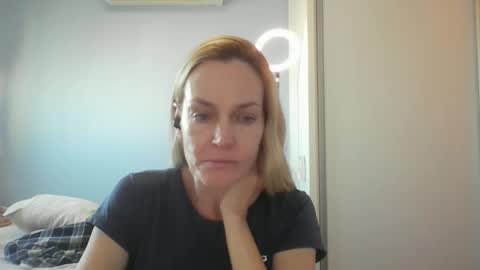 Anny online show from May 7, 10:42 am