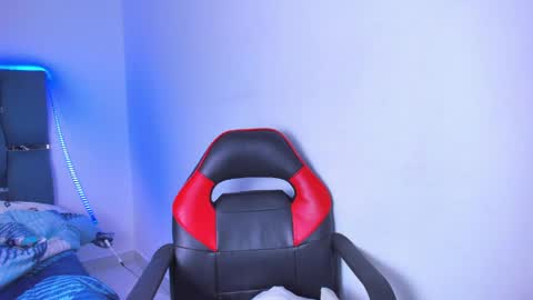 crazybaby_squirt online show from May 21, 3:24 am