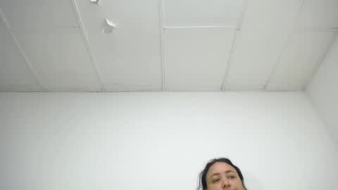 Snapshot of crazyonme chatting on March 29, 6:35 am diosalinda online show from March 29, 6:35 am