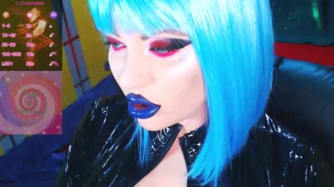 Roxy online show from December 17, 2:23 pm