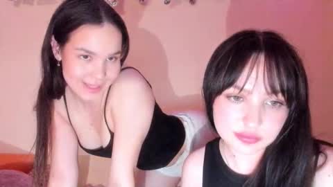 Snapshot of crazysweetygirls chatting on March 20, 9:41 pm crazysweetygirls online show from March 20, 9:41 pm