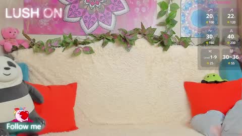 Snapshot of crazyteeen chatting on January 18, 9:24 am Anny online show from January 18, 9:24 am